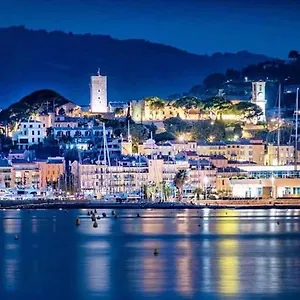  Apartment Cannes Old Port, Seafront & Seaview, Freshly Serviced Best Air Conditioning Daikin